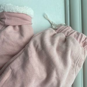 Sherpa lined sweatpants!